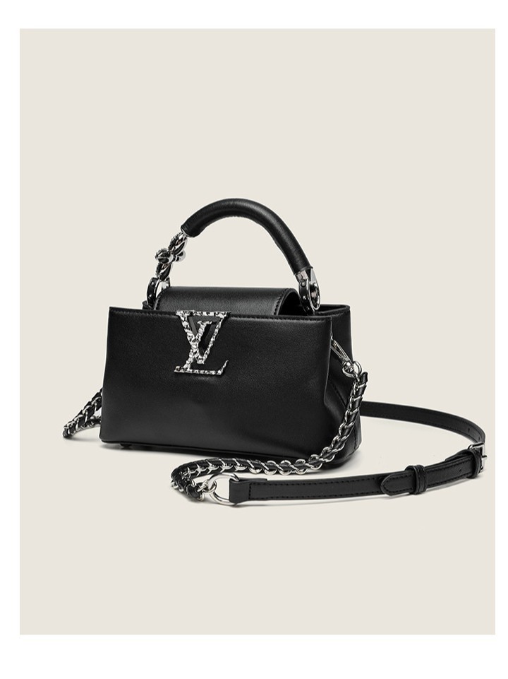 Free Shipping 2026 luxury bag Fashionable and casual women hand-held shoulder bag