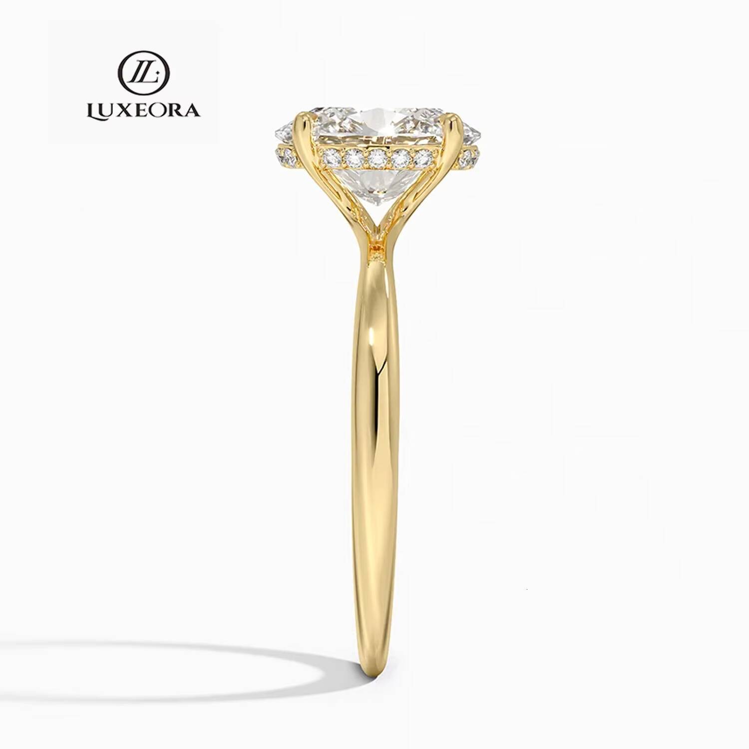Luxeora Custom Luxury Diamond Jewelry Claw Prong Yellow Solid Gold 18K Engagement Ring IGI Oval Cut Lab Grown Diamond Women Ring