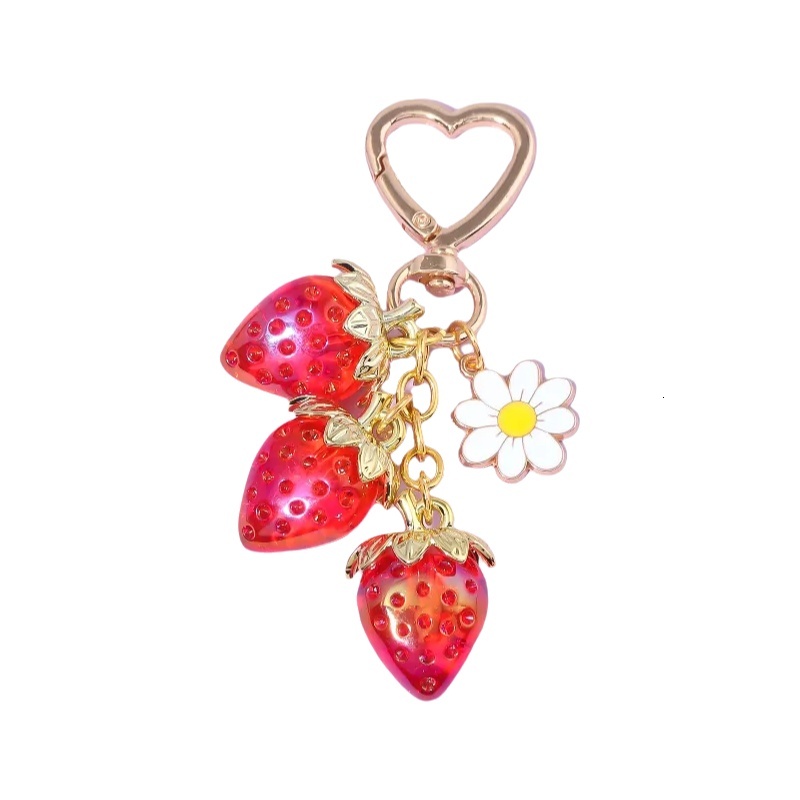 Designer Cute Strawberry Keychain Kawaii Heart Daisy Flower Bag Pendant Charm For Women Girls Purse Backpack Car Keys Decoration Gift
