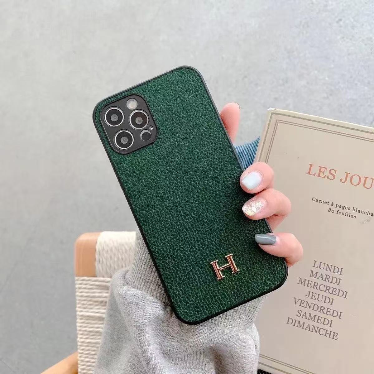 Luxury Faux Leather Cowhide Grain Matte Feel Phone Case for IPhone 17 Pro Max 16 Plus 15 14 13 12