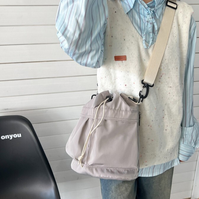 Drawstring Bucket High-End Shoulder Lightweight Nylon Handbag, Small Tote Bag, Trendy Versatile Crossbody Bag - view 4