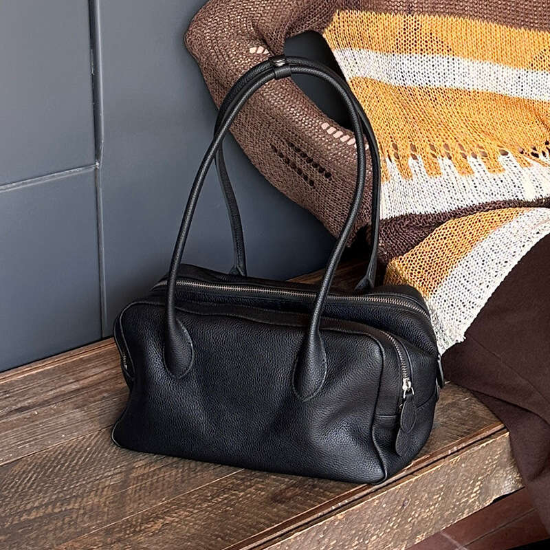 2026 New Boston Underarm Bag Retro Bowling Bag Genuine Leather Large Capacity Tote Bag Casual Versatile Commute Shoulder Bag For Women SENYY