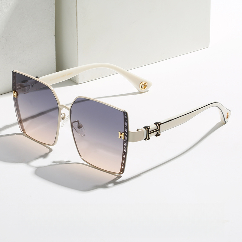 2026 New Designers' Fashion Series Women's Outdoor Large Frame Sun Glasses With Personalized Design, Stylish Beach Sun Protection Uv-resista