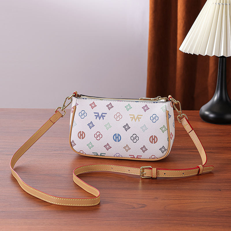 LORDLY KNACK New Women's Light Luxury High-End Single Shoulder Crossbody Chain Small Square Bag - view 5