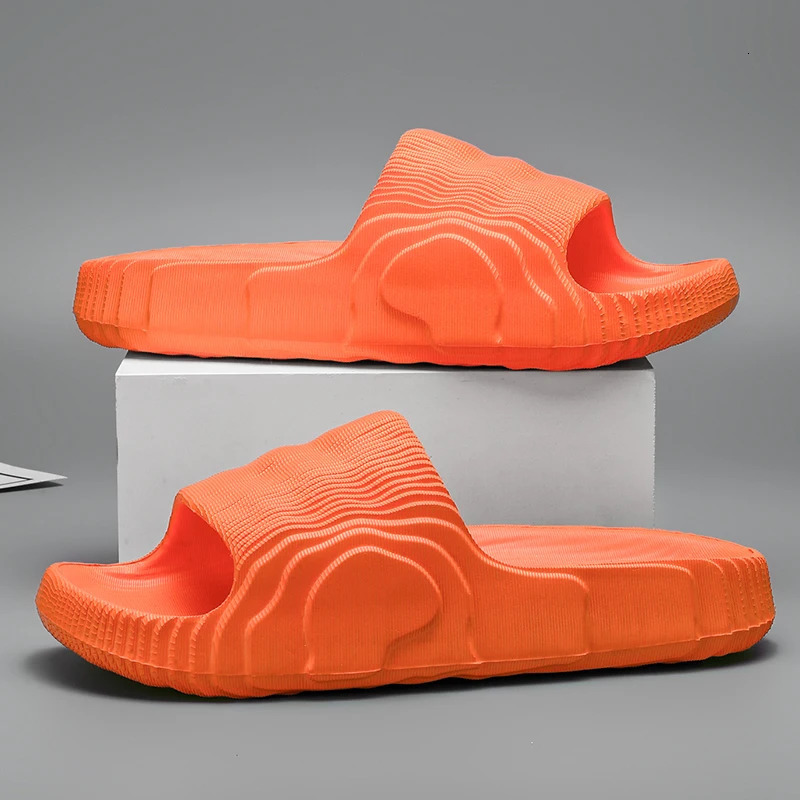 Man Fashion Sandals Solid Beach Slippers Summer Non Slip Sandals Soft Unisex Slides Women Outdoor Ultralight Shoes 260410