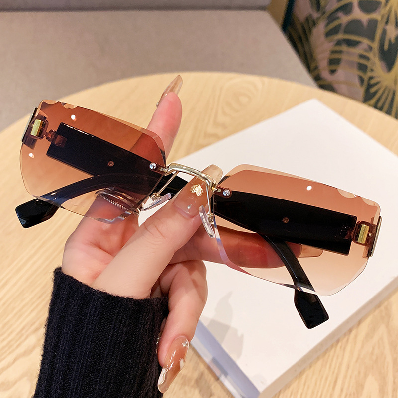 2026 New Designers Fashionable Women's Internet Celebrity Style Sunglasses - Rimless Diamond Frame - Outdoor Beach Leopard Pattern - UV Protectio