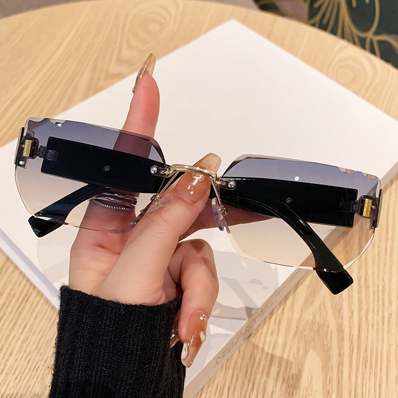 2026 New Designers Fashionable Women's Internet Celebrity Style Sunglasses - Rimless Diamond Frame - Outdoor Beach Leopard Pattern - UV Protectio
