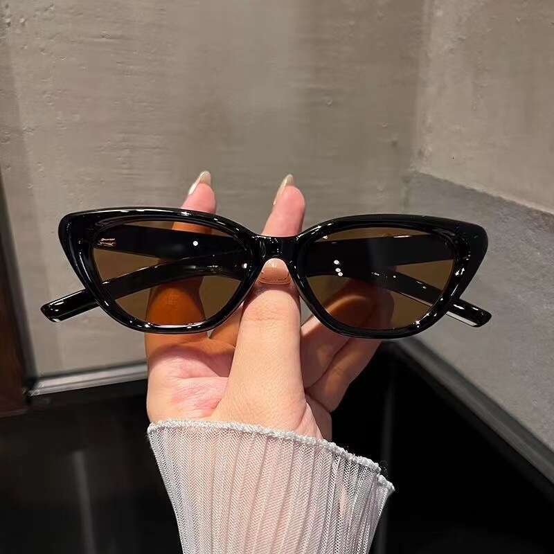 High end fashionable women's sunglasses, universal personalized cat eye sunglasses, European and American style prescription glasses, women'