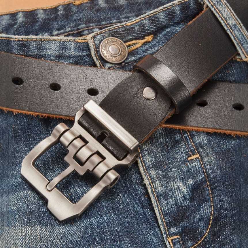 Men's belt made of genuine cowhide with mechanical buckle for casual and versatile wear. This belt is trendy and suitable for all occasions. X260