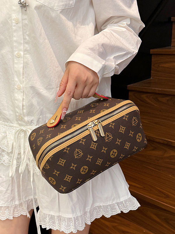 Fashion retro portable cosmetic bag, simple waterproof portable storage bag, large capacity multi-functional toiletry bag, business trip designer cosm