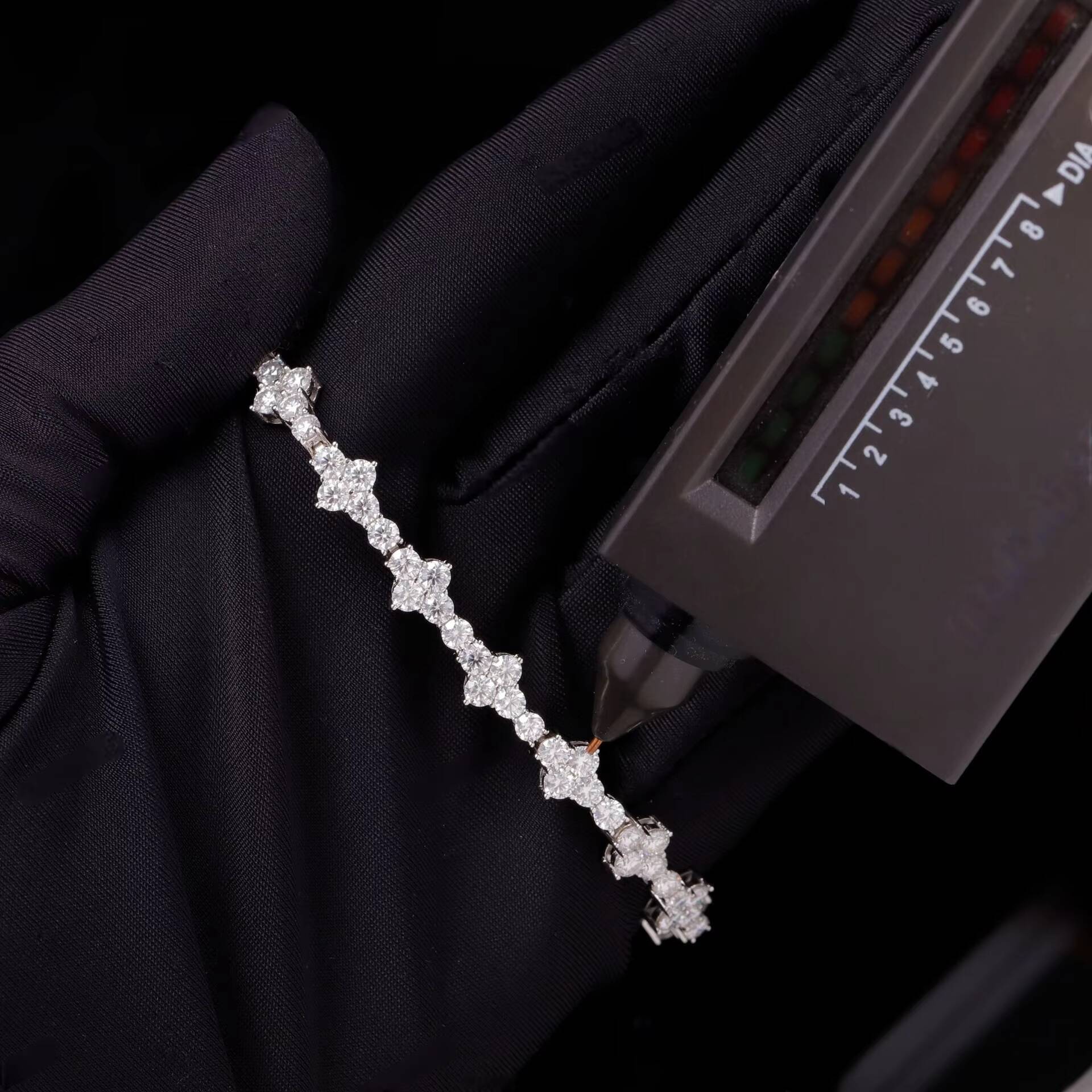 Fashion Hip Hop Jewelry 20mm Rose Gold 925 Sterling Silver Colored Moissanite Diamond Four Leaf Clover Infinity Link Bracelet