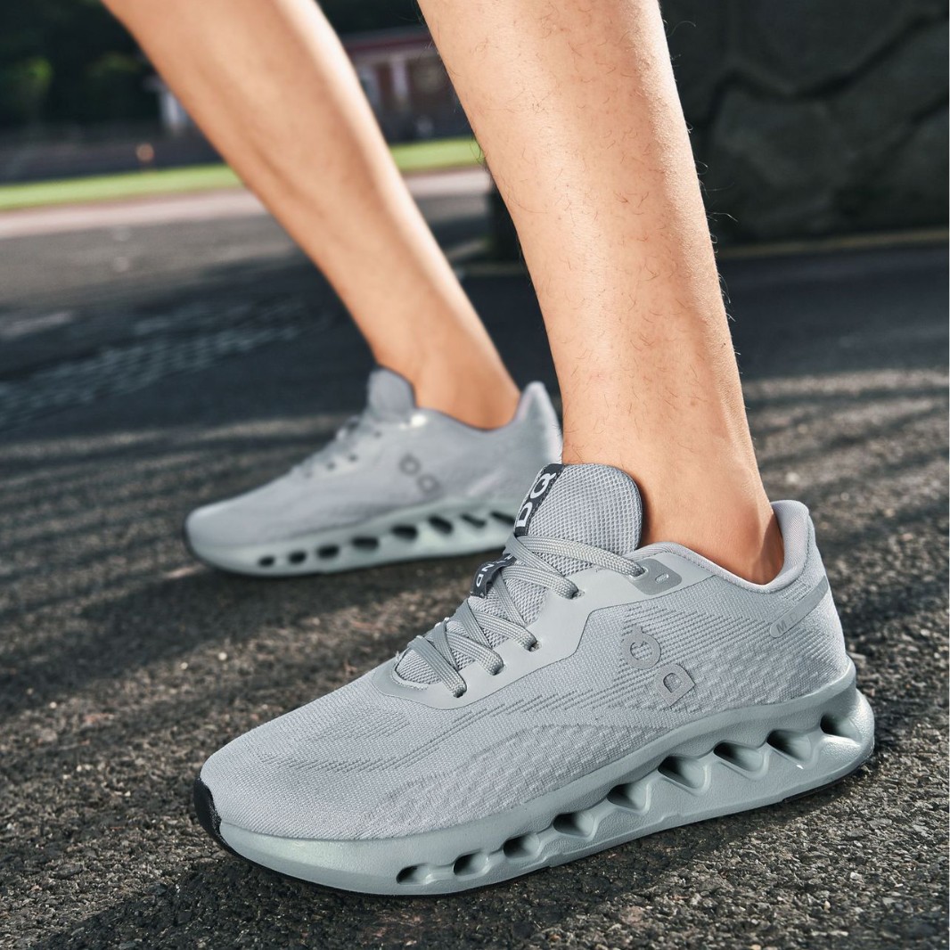 Free shipping Men comfortable and trendy soft soled sports and leisure shoes men thick soled height increasing Educational Excellence