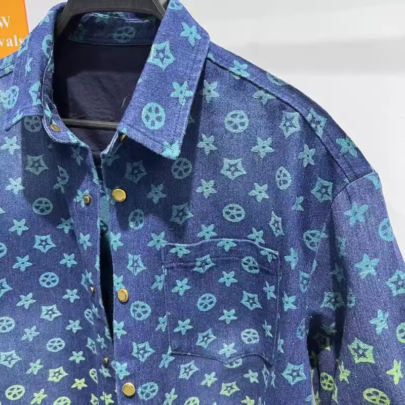 new Free shipping luxury Men's T-Shirts 2026 Summer new men's shirt fashionable loose gradient rainbow denim short sleeved shirt