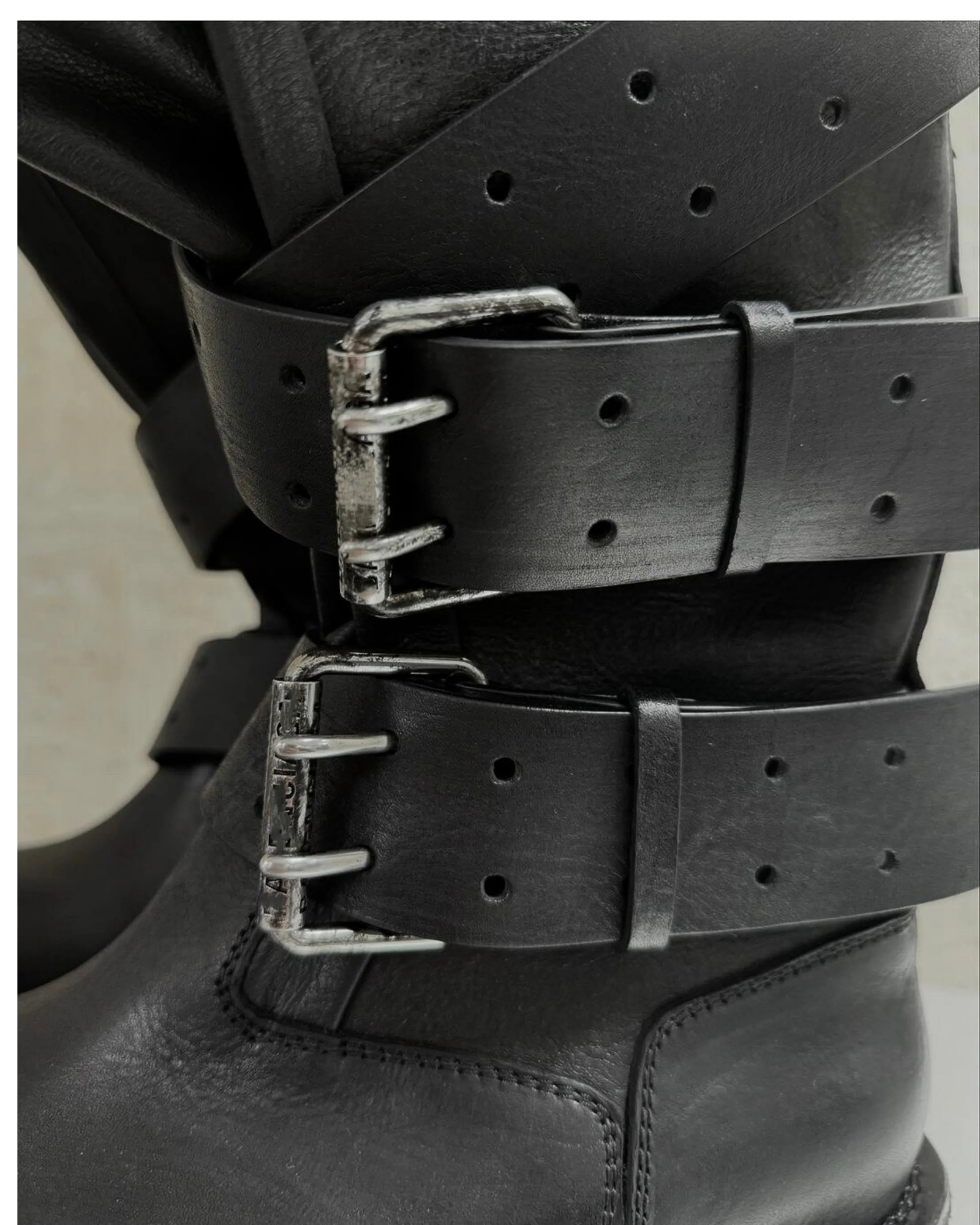 Modern Vintage Big Round Toe Height Increasing Boots Mens Belt Buckle Street Style Mid-Calf Boot Platform Motorcycle Boots 260413