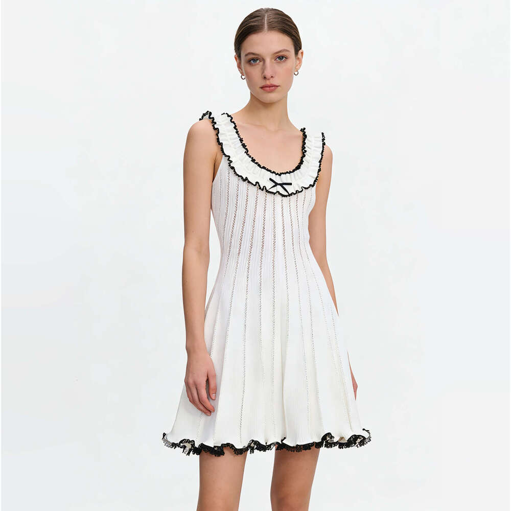 Designer French women's k30 2026 summer new women's sleeveless pleated round neck color blocked slim knit dress