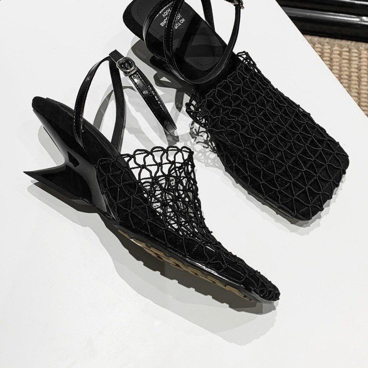 Comfortable and stylish niche square-toed breathable mesh wedge high-heeled sandals with open back and hollow woven fishnet n 260414