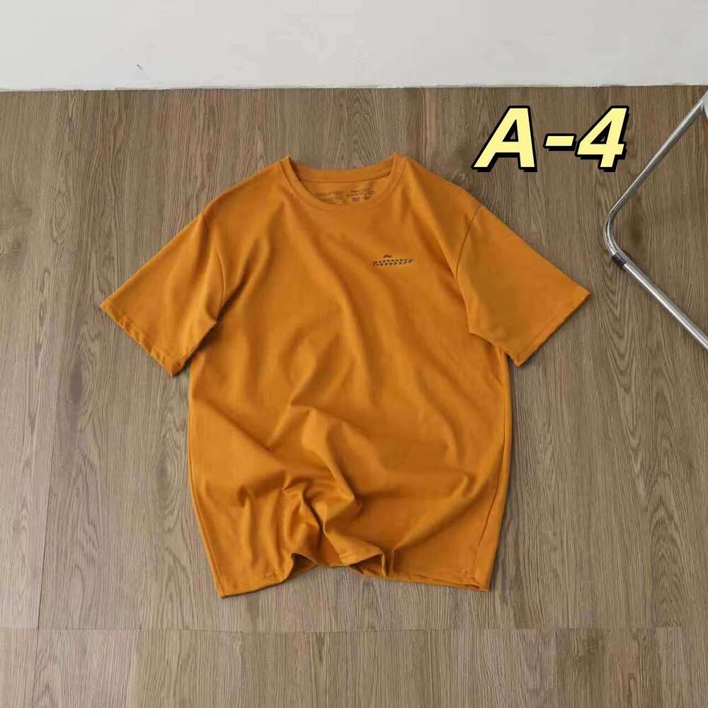 Stylish Retro Style Shirt with Elegant Embellished Graphics