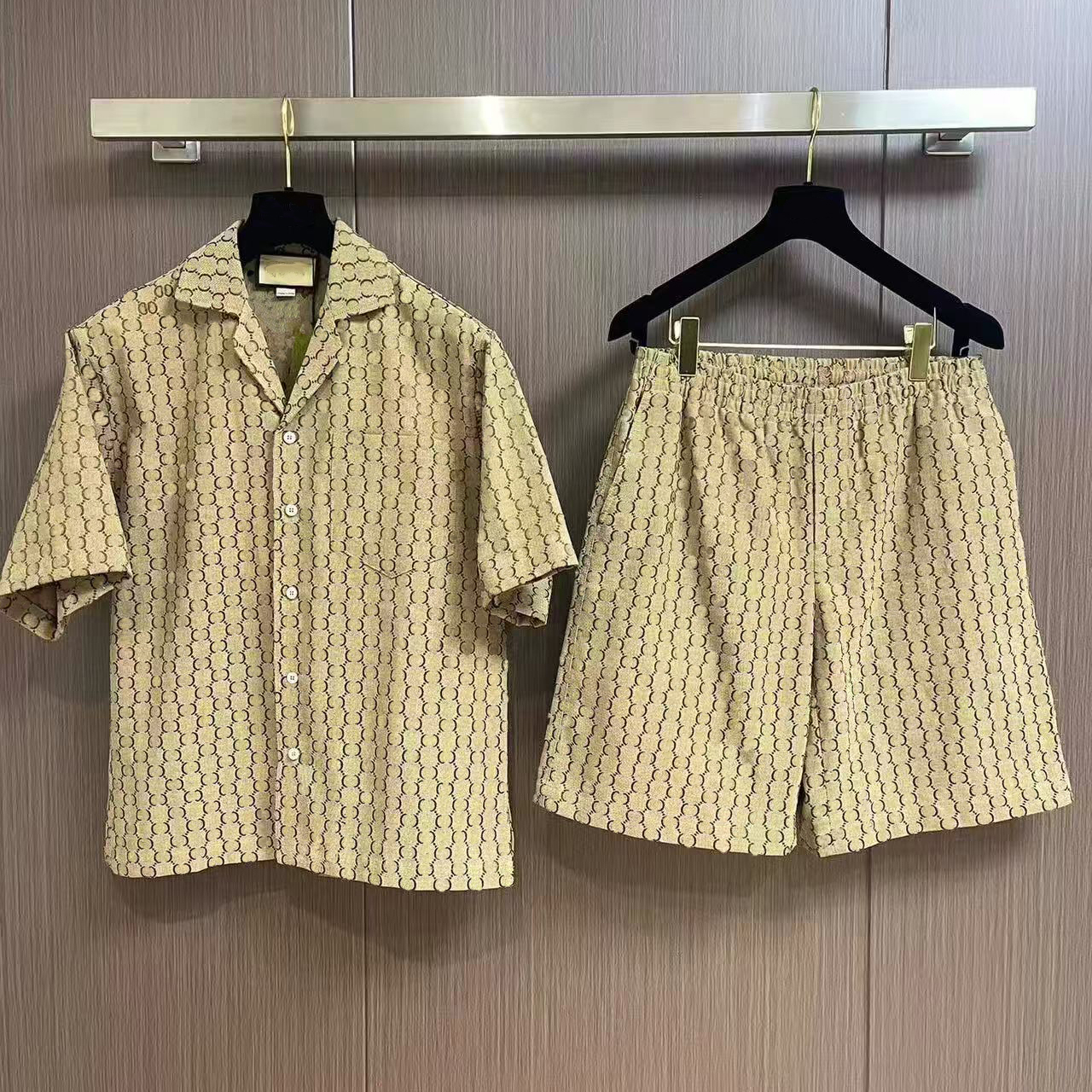 High quality designer men's casual shirt with old jacquard pattern short sleeved fashionable casual versatile set