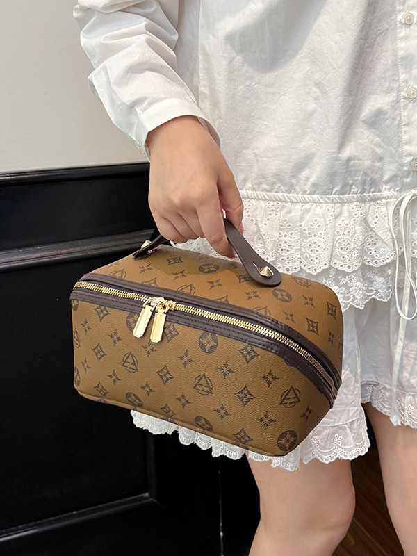 Fashion retro portable cosmetic bag, simple waterproof portable storage bag, large capacity multi-functional toiletry bag, business trip designer cosm