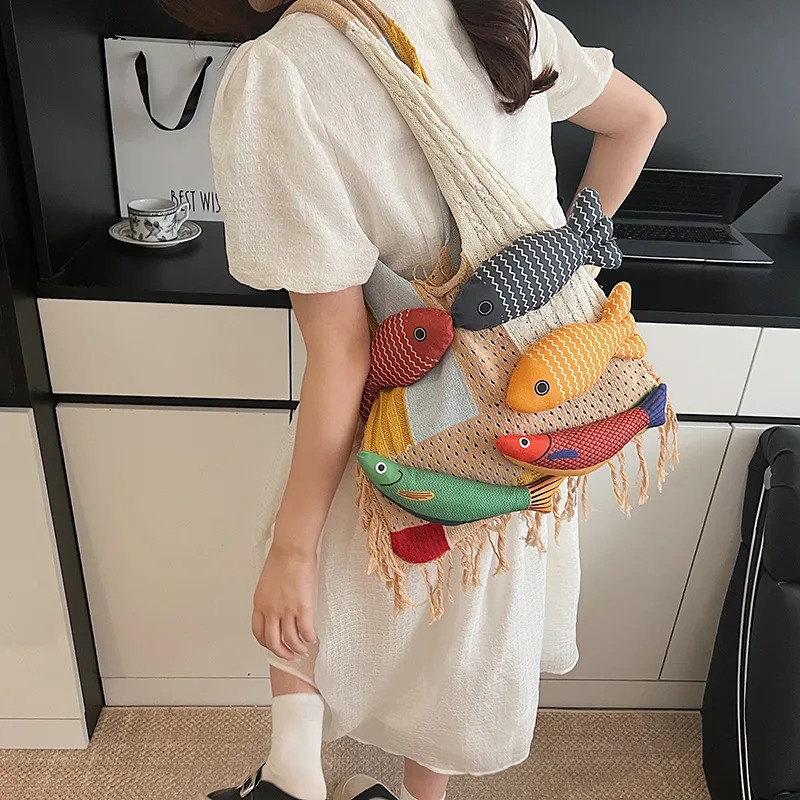 Cute Little Fish Relaxed Knitted Bag Summer Commuter Versatile Shoulder Bag Contrasting Cut Out Tote Bag 260413
