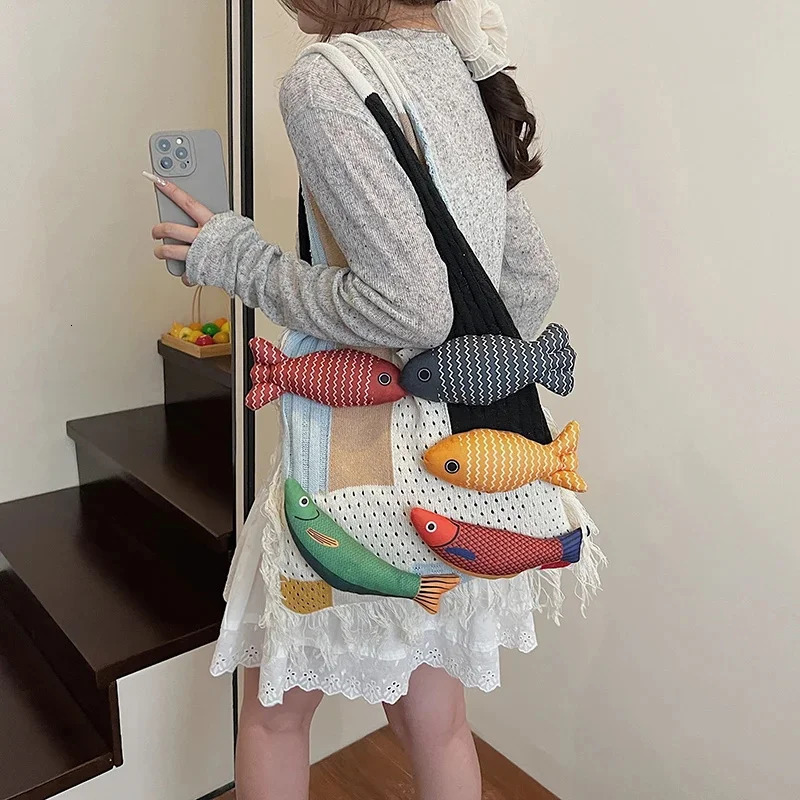 Cute Little Fish Relaxed Knitted Bag Summer Commuter Versatile Shoulder Bag Contrasting Cut Out Tote Bag 260413