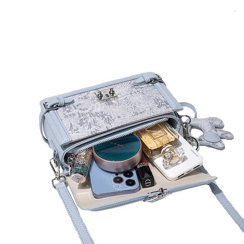 Niche Retro High-End Embroidered Shoulder Crossbody Small Square Bag For Women, New Model, Trendy And Versatile Commuter Handbag - view 5