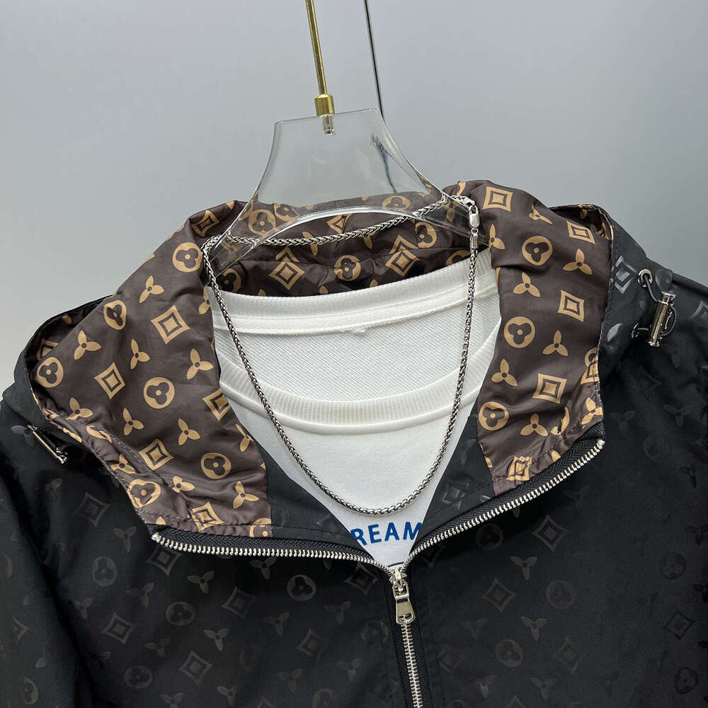Men's New European Version American Style Trendy Printed Hooded Jacket Top Elegant Retro Casual High-End Coat
