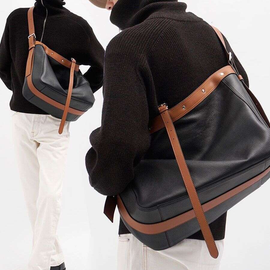 Genuine Leather Tote Bag for Women & Men Large Capacity Luxury Lightweight Crossbody Bag INS Fashion Commute Bag Unique Niche Design Non-collapsible S