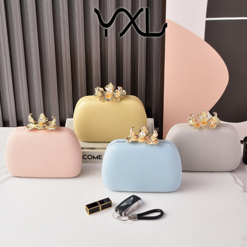 Transparent single-shoulder new fashion waterproof PVC jelly bag versatile womens crossbody bag mini cylindrical phone bag 241213
