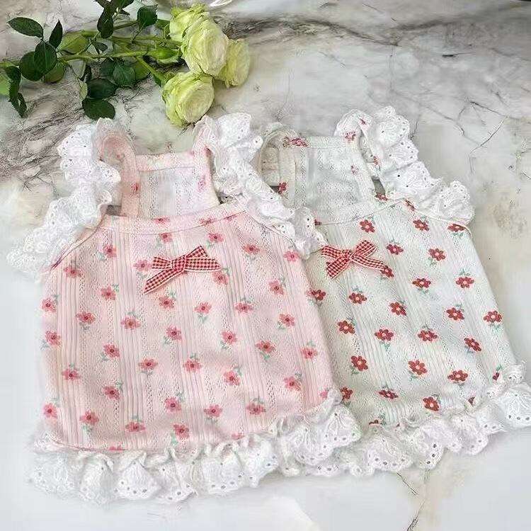 Famous brand Spring and summer new pet clothing wholesale floral lace kittens thin camisole for small dogs pupakaIK