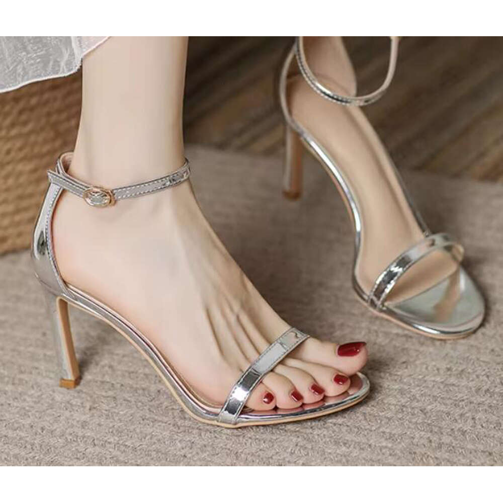 Designer Sandals Ladies Sandals Slippers women Summer Shoes Shoes Outdoor Beach Slippers Ladies Classic Fashion Casual slides K1