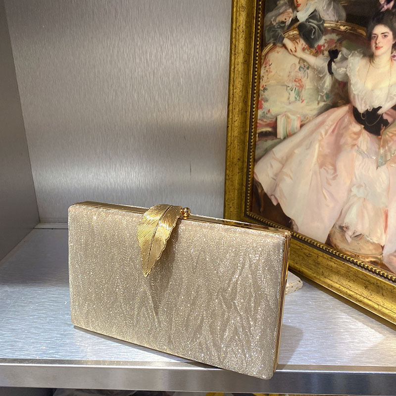 Vintage Elegant Lady's Luxury Clutch Fashionable and Sophisticated Leaf-Shaped Shiny Gold Glitter Evening Bag, Crossbody Bag - view 4