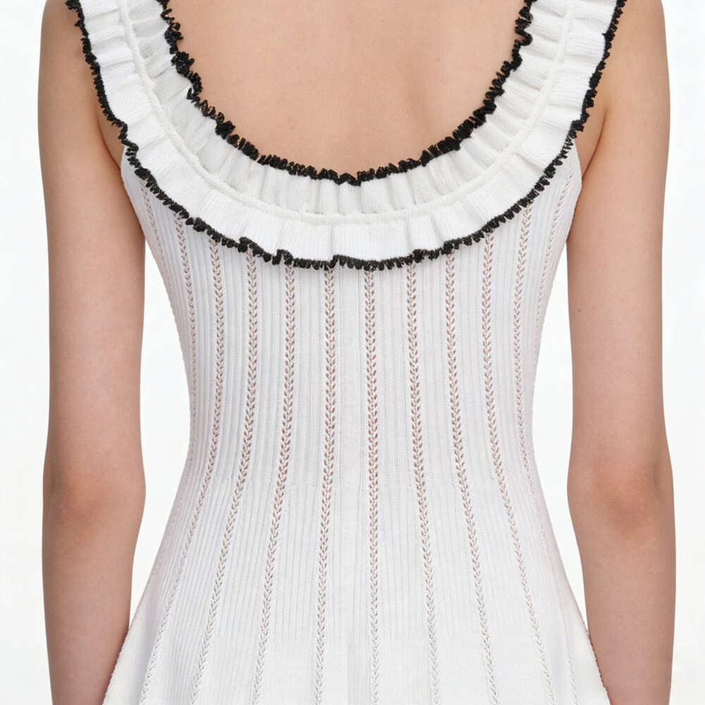 Designer French women's k30 2026 summer new women's sleeveless pleated round neck color blocked slim knit dress