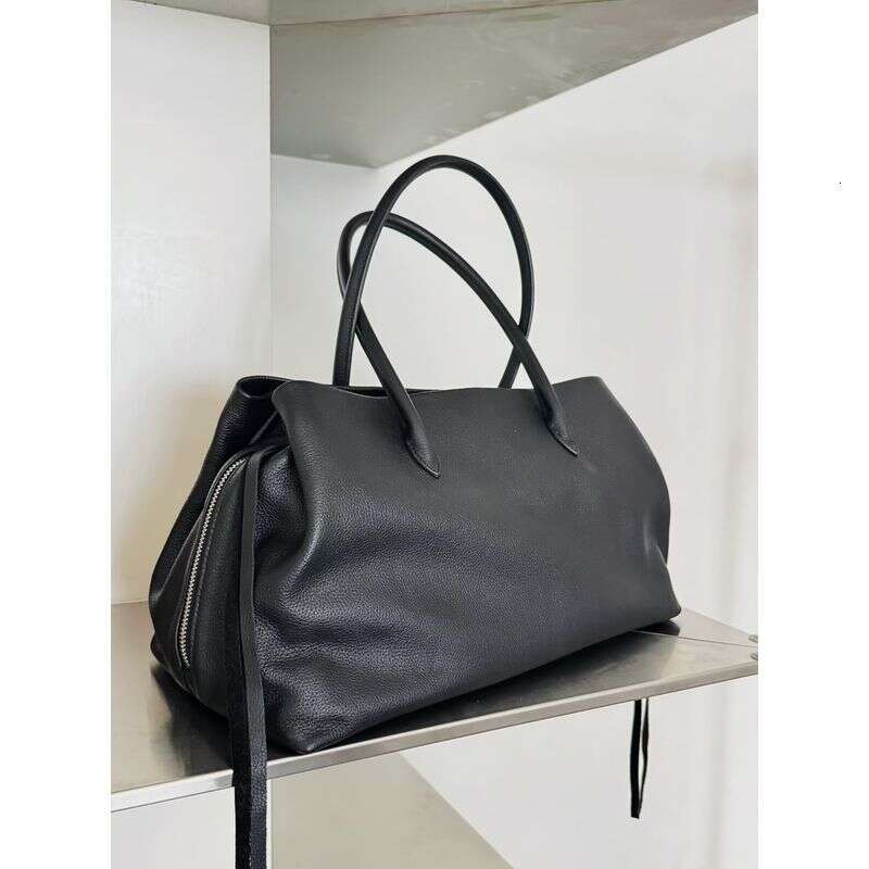 2026 New Fall Winter Women's Genuine Leather Shoulder Underarm Bag Niche Design Suede Large Capacity Luxury Commute Tote Bag Fashion High End Han