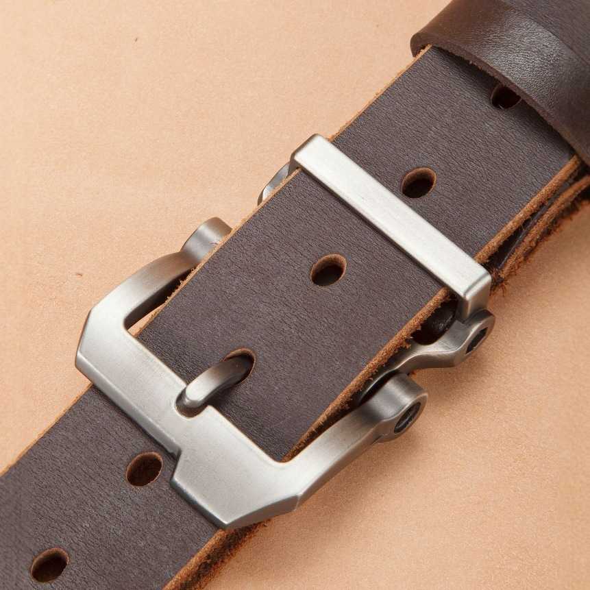 Men's belt made of genuine cowhide with mechanical buckle for casual and versatile wear. This belt is trendy and suitable for all occasions. X260