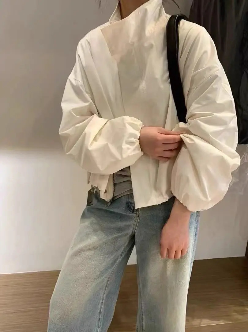 Red Stand Up Collar Loose Drawstring 2026 Spring Outdoor Sunscreen Sports Short Jacket for Women 260414