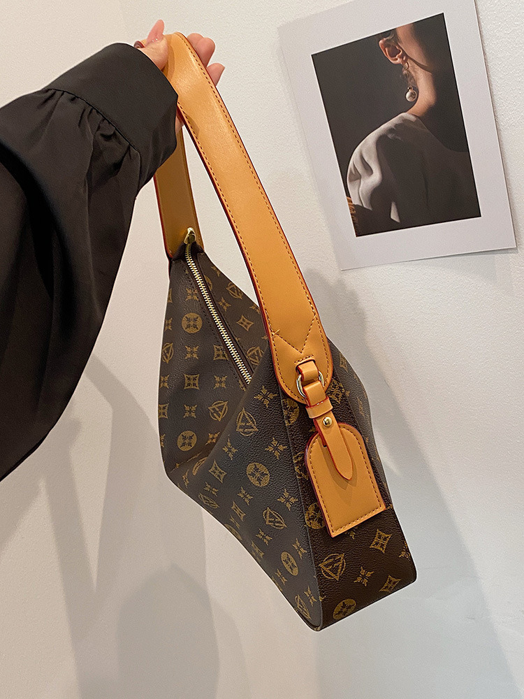 Single shoulder bag, high-end cross-border women's bag, textured printed armpit bag, large capacity retro commuting women's tote bag