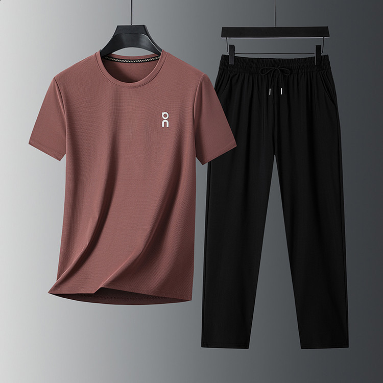 High-quality 2026 summer mens round-neck short-sleeve t-shirt and ice silk long pants two-piece set for middle-aged men in solid color casual sportswe