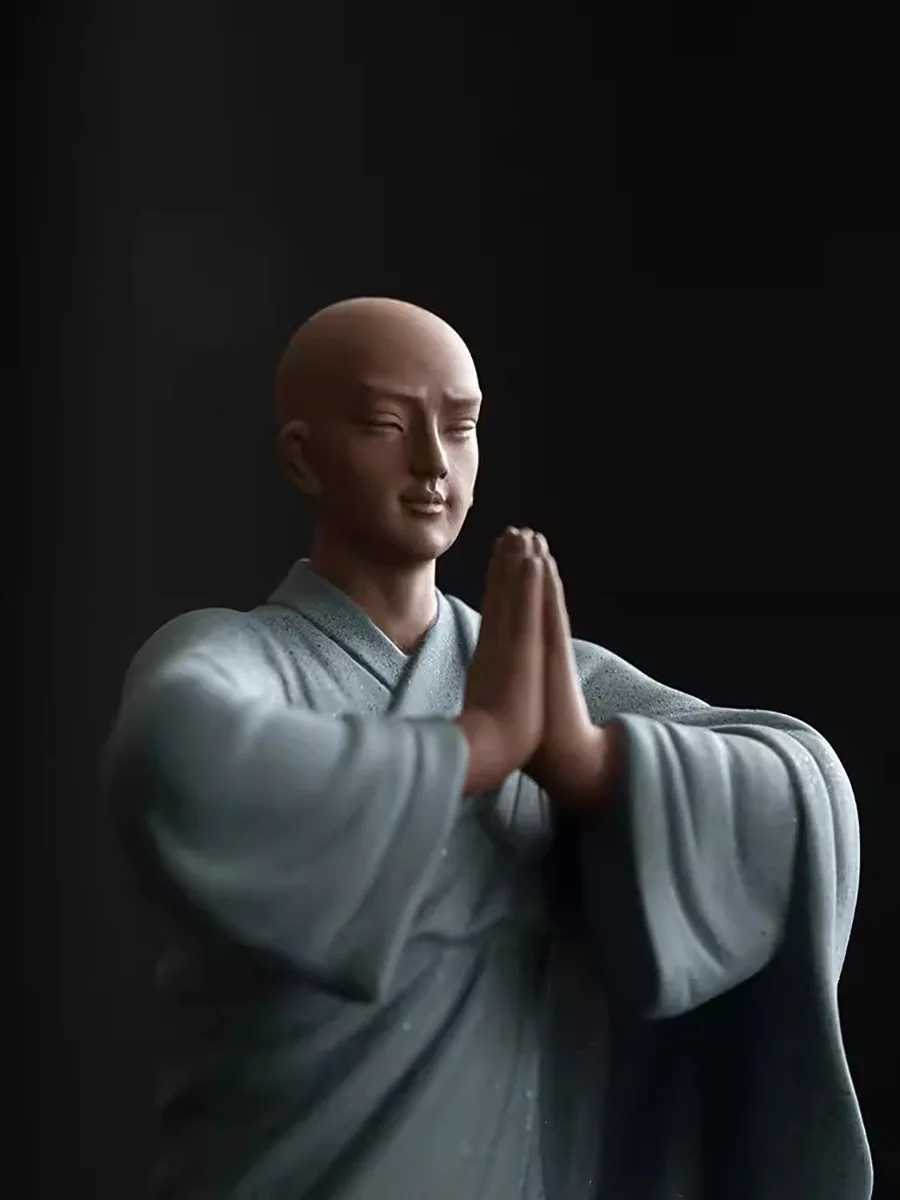 New Creative Chinese Purple Sand Tea Petting Zen Small Monk Decoration Ceramic Living Room Tea Ceremony DecorationT260415