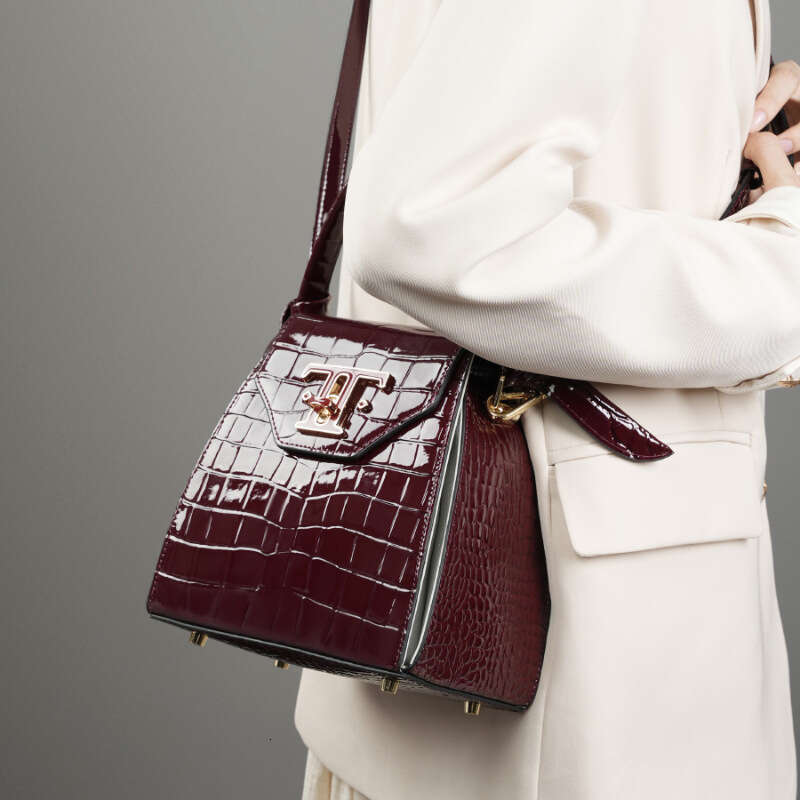 Genuine Leather Crocodile Pattern Cigarette Box Bag Women Luxury Designer Mini Crossbody Bag Top Handle Shoulder Bag Fashion Purse SENYY