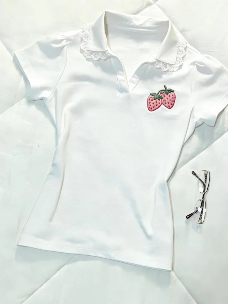 Sweet n Patchwork Lace Slim T-Shirts Women Casual Kawaii Strawberry Embroidery Polo Collar Tees Fashion Lovable Clothes 260414