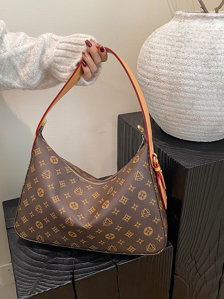 Single shoulder bag, high-end cross-border women's bag, textured printed armpit bag, large capacity retro commuting women's tote bag