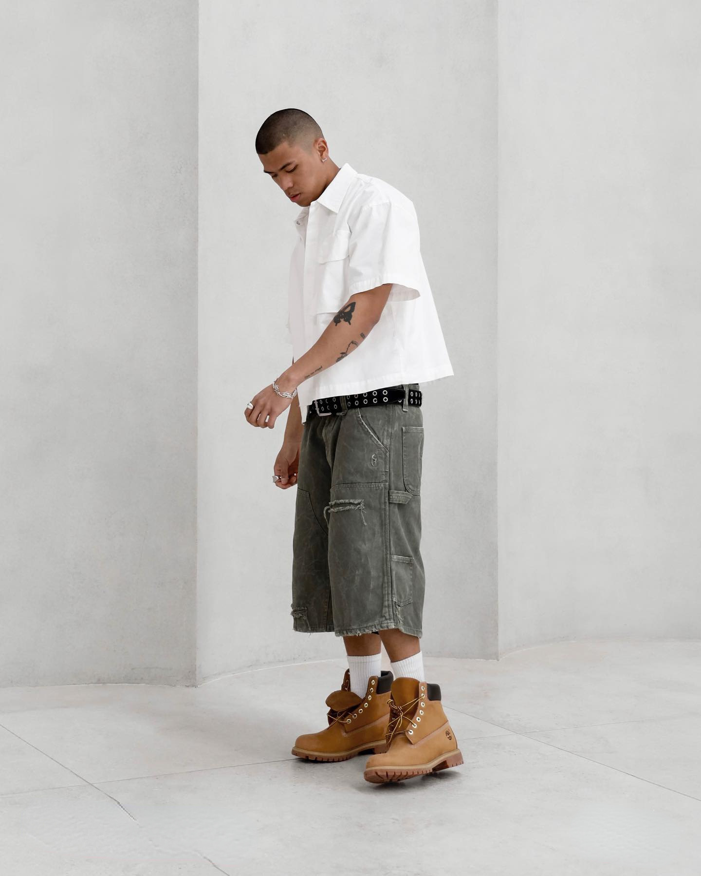 Men's Jeans Reaven Vintage Washed Denim Shorts Destroyed Mid Thigh Cargo Pockets Distressed Raw Hem Baggy Retro Streetwear Workwear Style
