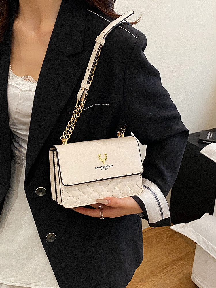 Round Ring Wooden Handle Crane Deer Spring Vintage Fortune Yuanbao Shell Bag Design Sense New Chinese National Style Handbag for Women