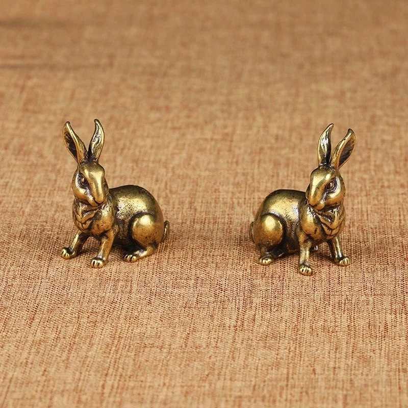 1 Pair Antique Copper Zodiac Lucky Rabbit Statue Ornaments Vintage Solid Brass Animal Miniature Figurine Tea Pet Desk DecorationT260415