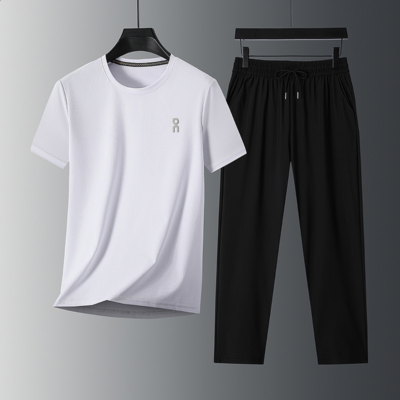 High-quality 2026 summer mens round-neck short-sleeve t-shirt and ice silk long pants two-piece set for middle-aged men in solid color casual sportswe