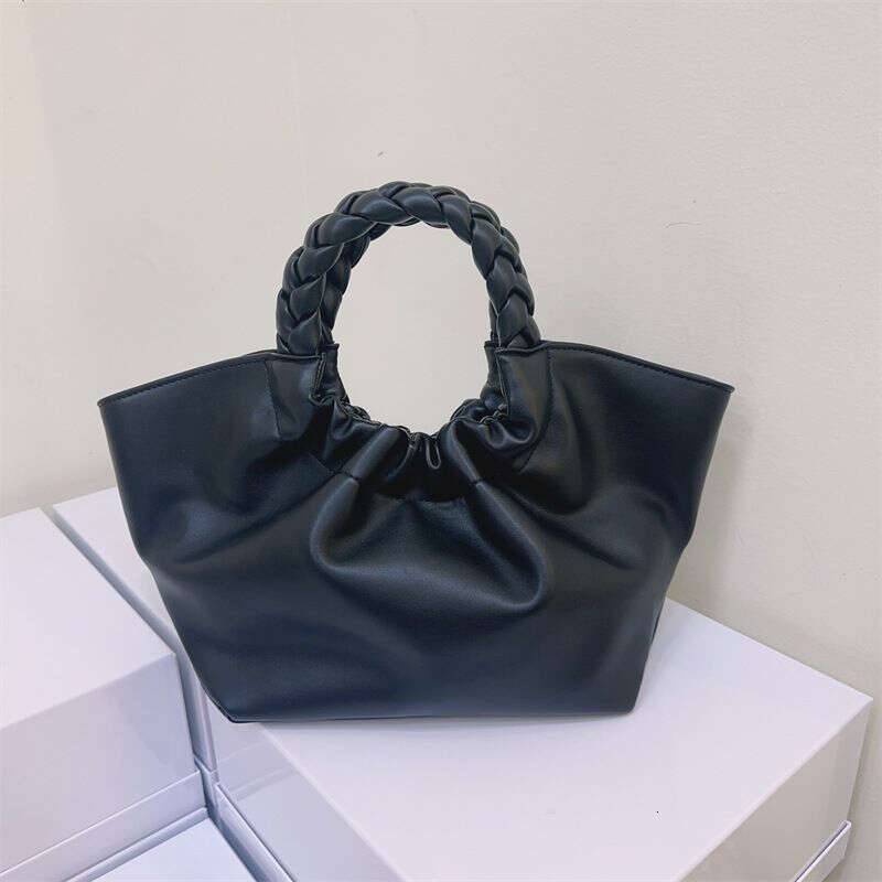 Totebag Shoulder ROSE NOIRE British Vintage Cowhide Pleated Cloud Shoulder Crossbody Bag, Fashionable And Versatile Handbag For Women