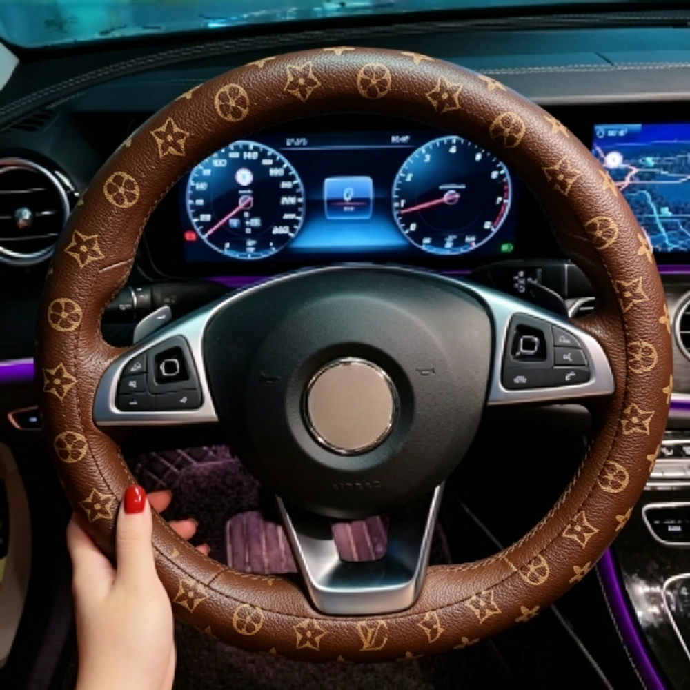 Luxury Monogram Leather Car Steering Wheel Cover, Universal Fit, Non-Slip Anti-Skid Grip, Stylish Auto Interior Decoration & Protective Accessories Fo