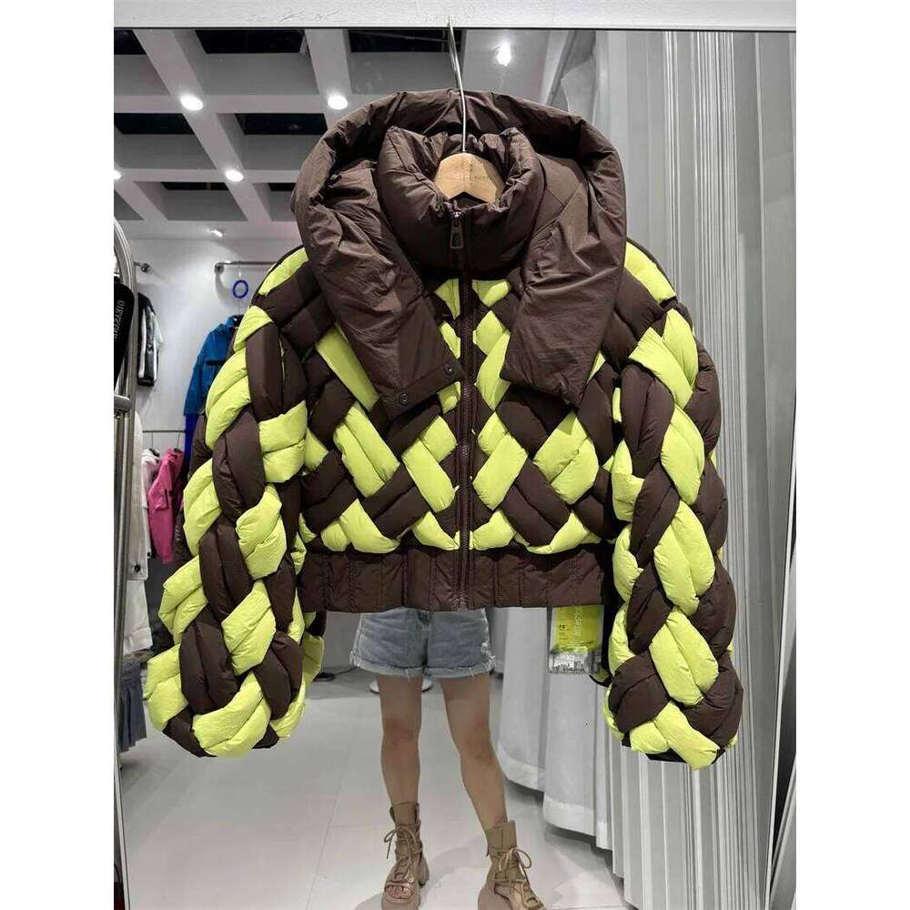 Winter Fashion Patchwork Twists Women White Duck Down Hooded Parker Outwear Female Zipper Loose Quilted Short Jacket MAKOUFEI