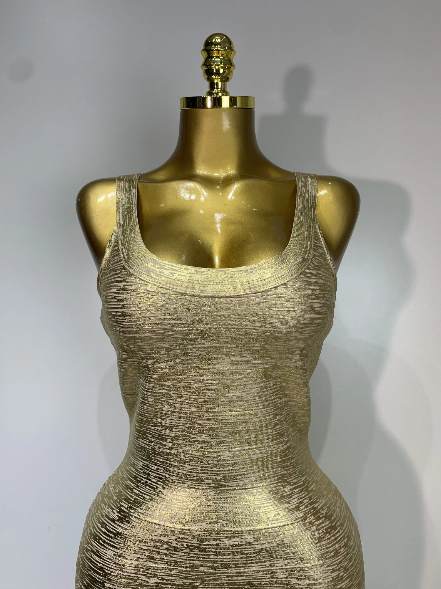 Women Sexy V Neck Gold Maxi Long Bodycon Bandage Dress Nightclub Eveing Party Birthday Elegant Celebrity Clothing 260414